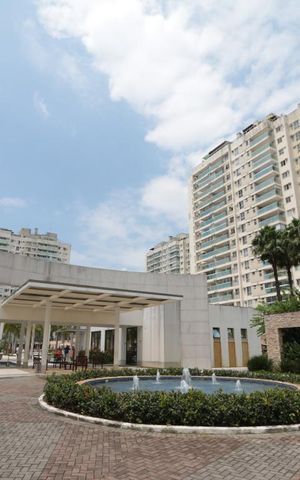 Apartamento à venda com 90m², 3 quartos e 1 vagaFachada e portaria