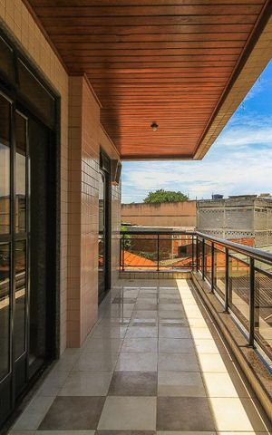 Apartamento à venda com 178m², 4 quartos e 2 vagas Apartamento à venda com 178m², 4 quartos e 2 vagasVaranda do Quarto 3 e 4