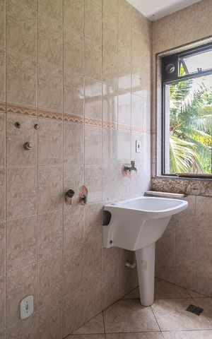 Apartamento à venda com 178m², 4 quartos e 2 vagas Apartamento à venda com 178m², 4 quartos e 2 vagasÁrea de Serviço