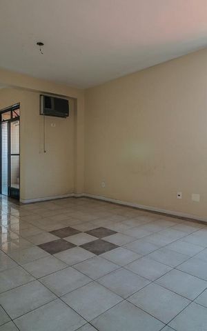 Apartamento à venda com 178m², 4 quartos e 2 vagas Apartamento à venda com 178m², 4 quartos e 2 vagasSala
