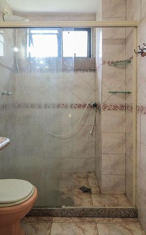 Apartamento à venda com 178m², 4 quartos e 2 vagas Apartamento à venda com 178m², 4 quartos e 2 vagasBanheiro Social