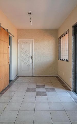 Apartamento à venda com 178m², 4 quartos e 2 vagas Apartamento à venda com 178m², 4 quartos e 2 vagasSala