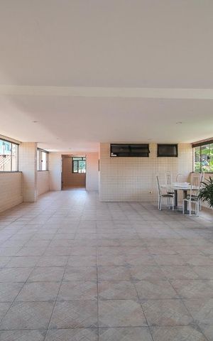 Apartamento à venda com 178m², 4 quartos e 2 vagas Apartamento à venda com 178m², 4 quartos e 2 vagasÁrea comum - Salão de festas