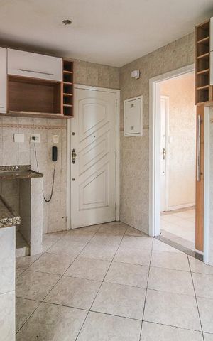 Apartamento à venda com 178m², 4 quartos e 2 vagas Apartamento à venda com 178m², 4 quartos e 2 vagasCozinha