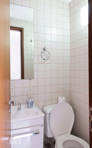 Casa à venda com 280m², 3 quartos e 1 vagaBanheiro de serviço
