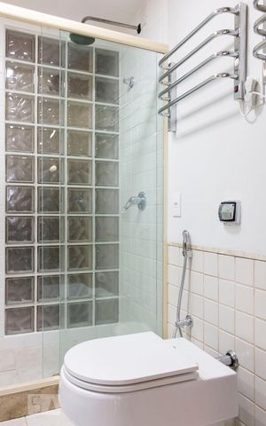 Casa à venda com 280m², 3 quartos e 1 vagaBanheiro da suíte 1