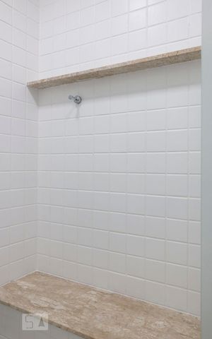 Casa à venda com 280m², 3 quartos e 1 vagaDucha compartilhada do banheiro 1 e 2 da suíte 2