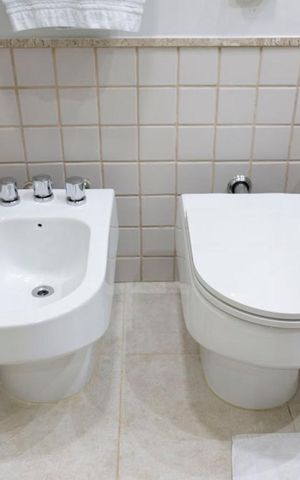 Casa à venda com 280m², 3 quartos e 1 vagaBanheiro 2 da suíte 2