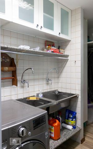 Casa à venda com 280m², 3 quartos e 1 vagaÁrea de serviço 1
