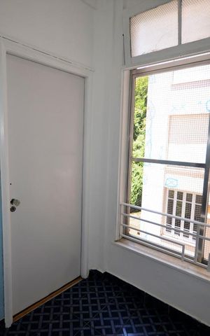 Apartamento à venda com 146m², 3 quartos e sem vagaÁrea de Serviço