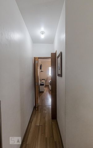 Casa de condomínio à venda com 70m², 2 quartos e 2 vagas Casa de condomínio à venda com 70m², 2 quartos e 2 vagasCorredor
