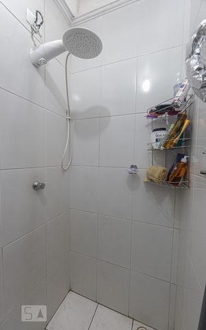 Casa de condomínio à venda com 70m², 2 quartos e 2 vagas Casa de condomínio à venda com 70m², 2 quartos e 2 vagasBanheiro Social