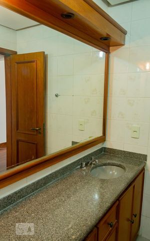 Apartamento à venda com 160m², 3 quartos e 2 vagas Apartamento à venda com 160m², 3 quartos e 2 vagasbanheiro da suíte
