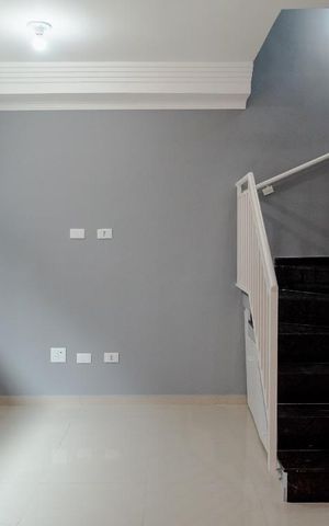 Casa de condomínio à venda com 90m², 3 quartos e 2 vagas Casa de condomínio à venda com 90m², 3 quartos e 2 vagasSala