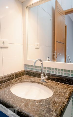 Casa de condomínio à venda com 90m², 3 quartos e 2 vagas Casa de condomínio à venda com 90m², 3 quartos e 2 vagasBanheiro 2