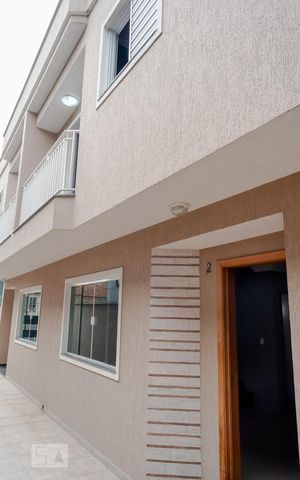 Casa de condomínio à venda com 90m², 3 quartos e 2 vagas Casa de condomínio à venda com 90m², 3 quartos e 2 vagasFachada