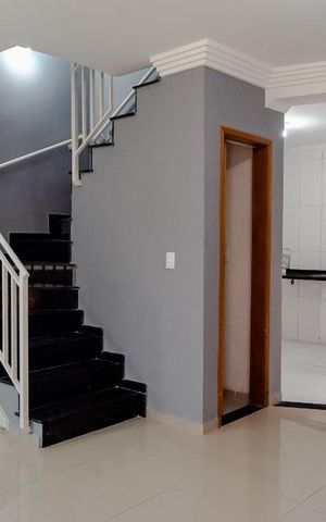 Casa de condomínio à venda com 90m², 3 quartos e 2 vagas Casa de condomínio à venda com 90m², 3 quartos e 2 vagasSala