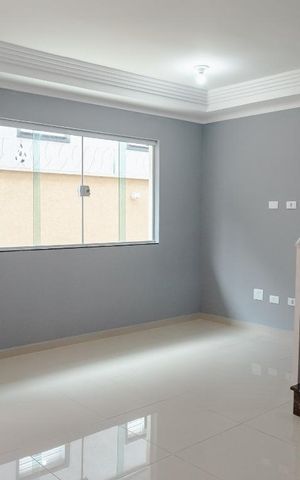 Casa de condomínio à venda com 90m², 3 quartos e 2 vagas Casa de condomínio à venda com 90m², 3 quartos e 2 vagasSala