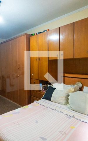 Casa à venda com 200m², 2 quartos e 3 vagas Casa à venda com 200m², 2 quartos e 3 vagasSuite