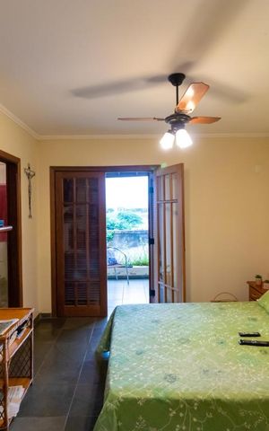 Casa à venda com 590m², 4 quartos e 4 vagas Casa à venda com 590m², 4 quartos e 4 vagasSuíte Master