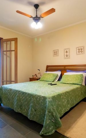 Casa à venda com 590m², 4 quartos e 4 vagas Casa à venda com 590m², 4 quartos e 4 vagasSuíte Master