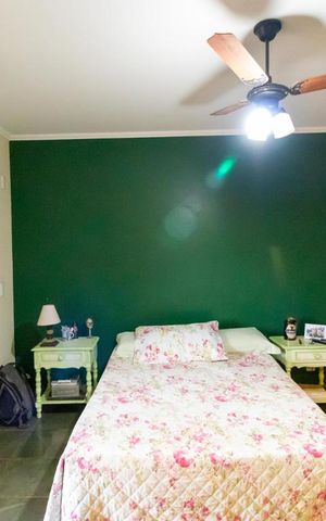Casa à venda com 590m², 4 quartos e 4 vagas Casa à venda com 590m², 4 quartos e 4 vagasSuíte 02