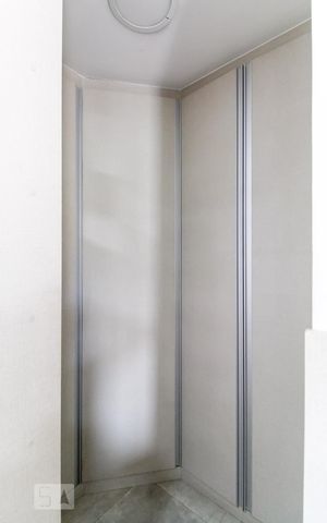 Studio à venda com 37m², 1 quarto e 1 vaga Studio à venda com 37m², 1 quarto e 1 vagaArmários