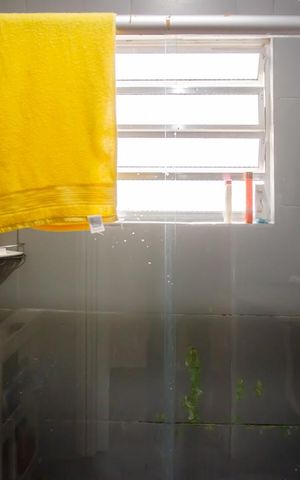 Casa à venda com 200m², 4 quartos e 2 vagasCasa 1 - Banheiro 1