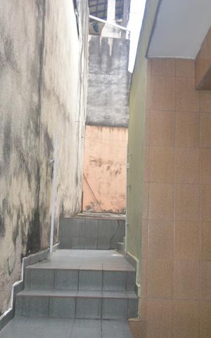 Casa à venda com 240m², 2 quartos e 2 vagasQuintal vista para os fundos