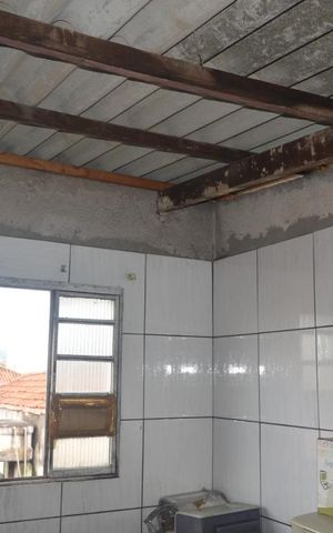 Casa à venda com 240m², 2 quartos e 2 vagasEdícula