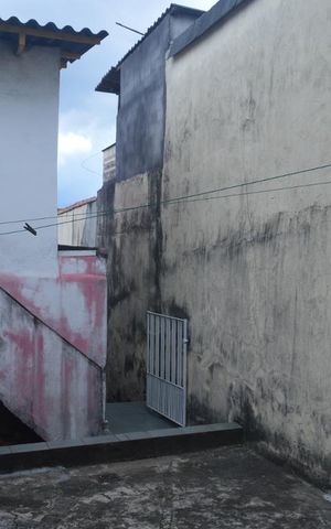 Casa à venda com 240m², 2 quartos e 2 vagasQuintal
