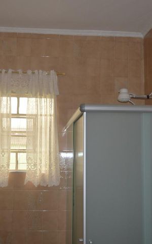 Casa à venda com 240m², 2 quartos e 2 vagasCozinha