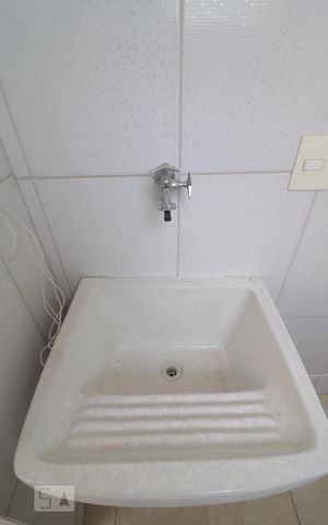 Apartamento para alugar com 61m², 3 quartos e 1 vaga Apartamento para alugar com 61m², 3 quartos e 1 vagaDetalhe da area de serviço