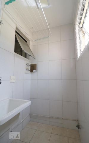 Apartamento para alugar com 61m², 3 quartos e 1 vaga Apartamento para alugar com 61m², 3 quartos e 1 vagaDetalhe da area de serviço