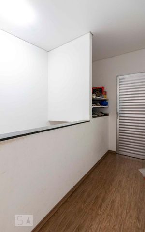 Casa à venda com 220m², 3 quartos e 3 vagas Casa à venda com 220m², 3 quartos e 3 vagasCorredor