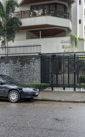 Apartamento para alugar com 169m², 3 quartos e 3 vagasFachada