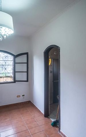 Casa à venda com 311m², 4 quartos e 7 vagas Casa à venda com 311m², 4 quartos e 7 vagasSuíte 1