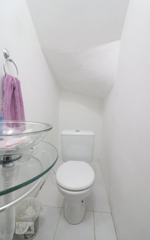 Casa à venda com 127m², 3 quartos e 4 vagas Casa à venda com 127m², 3 quartos e 4 vagasLavabo