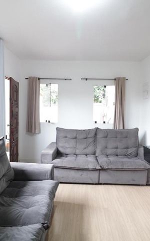 Casa à venda com 127m², 3 quartos e 4 vagas Casa à venda com 127m², 3 quartos e 4 vagasSala
