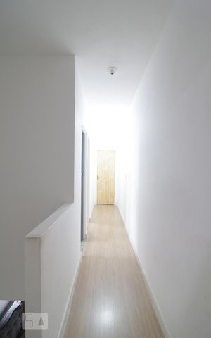 Casa à venda com 127m², 3 quartos e 4 vagas Casa à venda com 127m², 3 quartos e 4 vagascorredor de acesso aos dormitórios