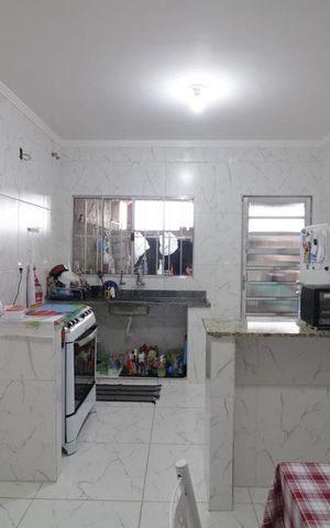 Casa à venda com 127m², 3 quartos e 4 vagas Casa à venda com 127m², 3 quartos e 4 vagasCozinha
