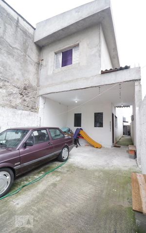 Casa à venda com 127m², 3 quartos e 4 vagas Casa à venda com 127m², 3 quartos e 4 vagasGaragem