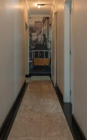 Casa à venda com 350m², 4 quartos e 3 vagas Casa à venda com 350m², 4 quartos e 3 vagasCorredor