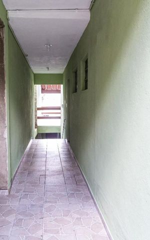 Casa à venda com 303m², 3 quartos e 2 vagasCorredor