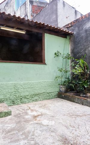 Casa à venda com 303m², 3 quartos e 2 vagasQuintal