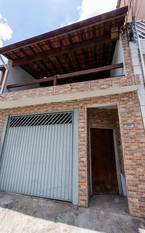 Casa à venda com 303m², 3 quartos e 2 vagasFachada