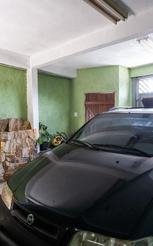 Casa à venda com 303m², 3 quartos e 2 vagasGaragem
