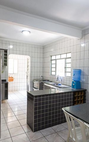 Casa à venda com 303m², 3 quartos e 2 vagasCozinha