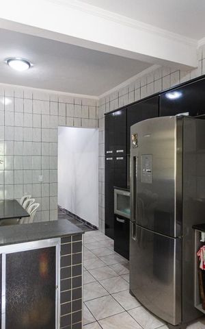 Casa à venda com 303m², 3 quartos e 2 vagasCozinha