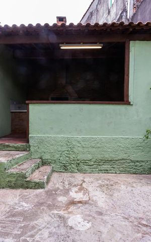 Casa à venda com 303m², 3 quartos e 2 vagasQuintal